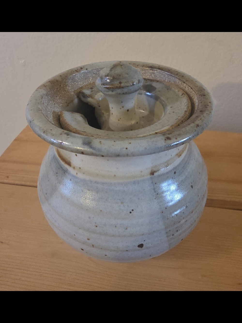 Handmade Ceramic Honey Pot with Lid - Cream Glaze - Picture 1 of 10